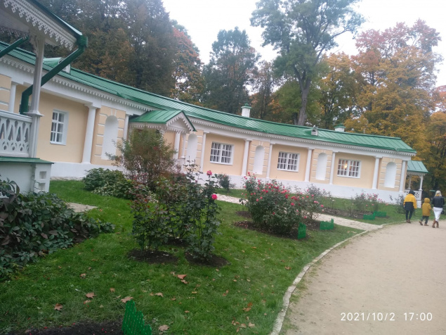 ЖИЗНЬ НА БЕЖИНОМ ЛУГУ